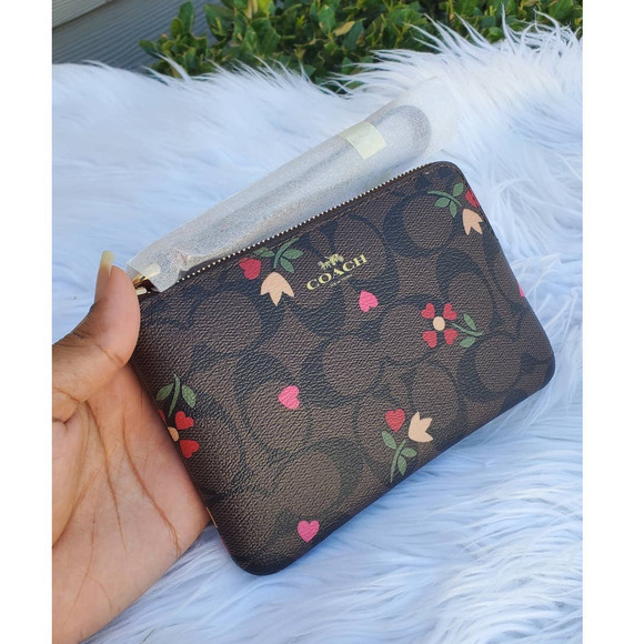 Coach Accessories - New 🎀 Coach Wrislet Signature Canvas With Heart Petal Print